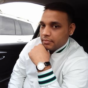 Meet your Posher, Romil